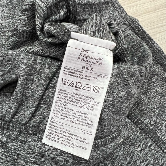 Gap Brushed Tech Jersey Jogger - Picture 8 of 8